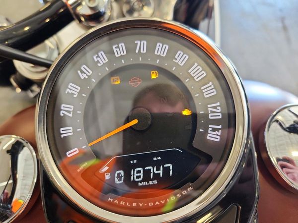 2018 HARLEY-DAVIDSON FLHCS