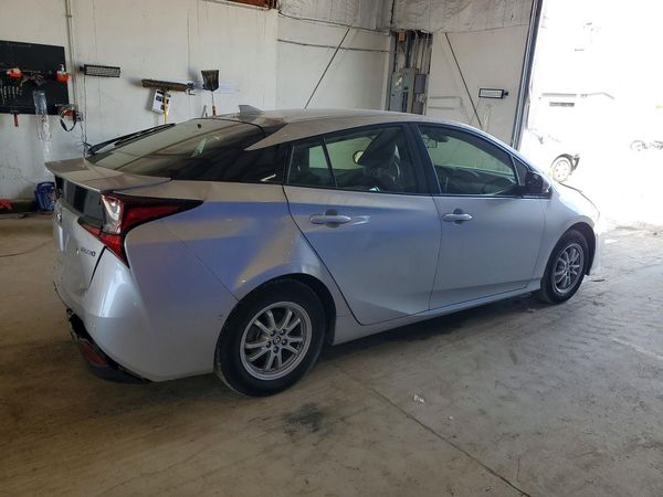 2019 TOYOTA PRIUS