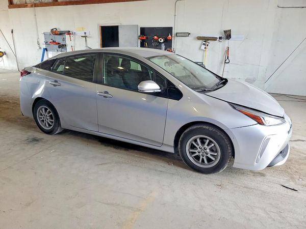 2019 TOYOTA PRIUS