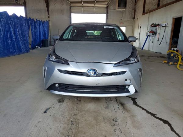 2019 TOYOTA PRIUS