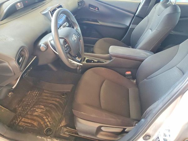 2019 TOYOTA PRIUS