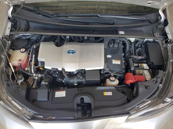 2019 TOYOTA PRIUS