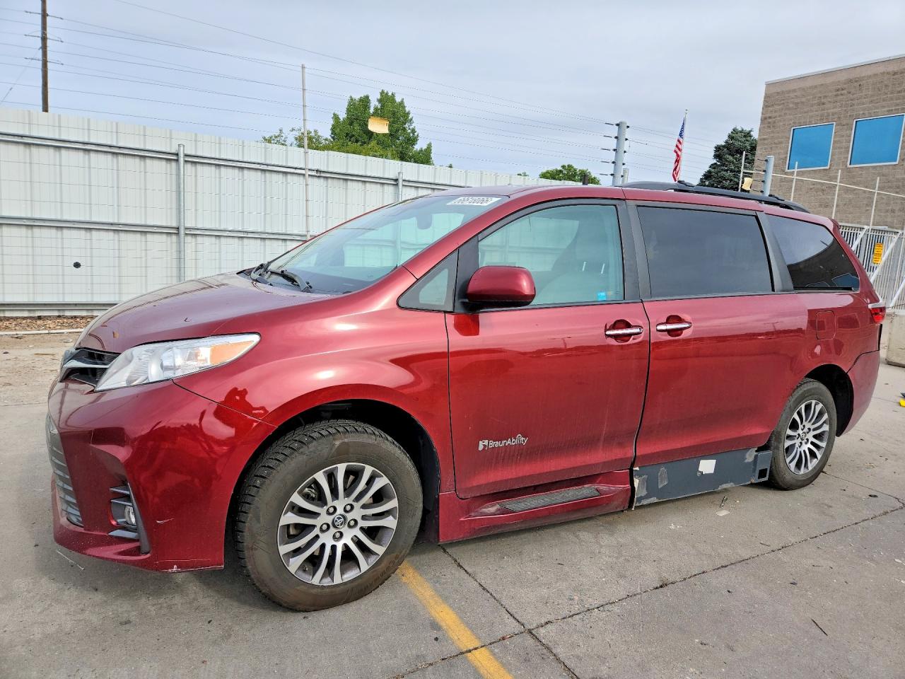 2018 TOYOTA SIENNA