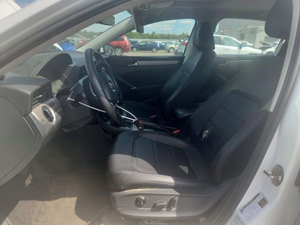 2021 VOLKSWAGEN PASSAT SE