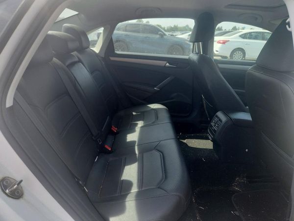 2021 VOLKSWAGEN PASSAT SE