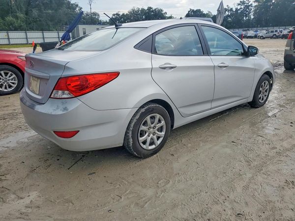 2013 HYUNDAI ACCENT GLS, GS