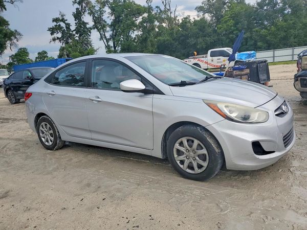 2013 HYUNDAI ACCENT GLS, GS