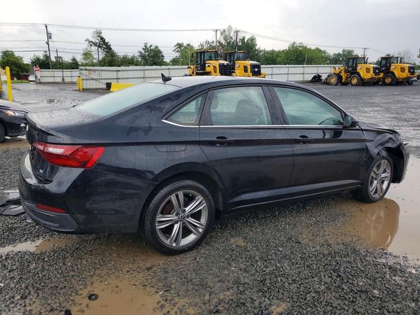2022 VOLKSWAGEN JETTA SE w/ Sunroof