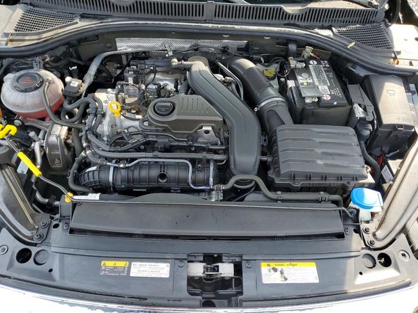 2022 VOLKSWAGEN JETTA SE w/ Sunroof