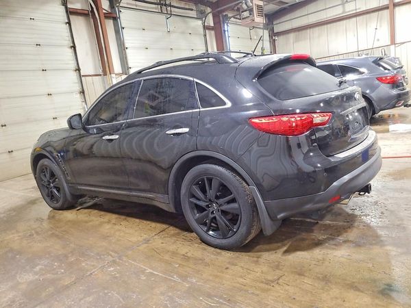 2017 INFINITI QX70