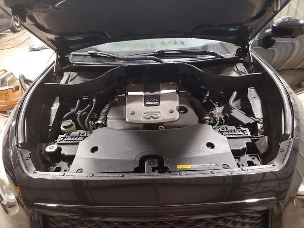 2017 INFINITI QX70
