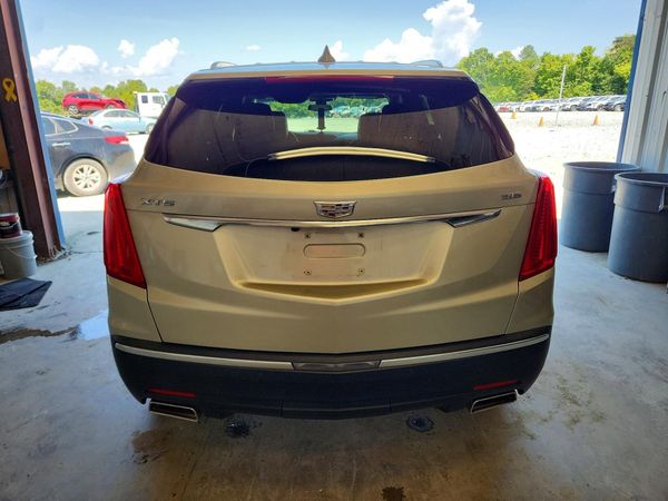 2017 CADILLAC XT5