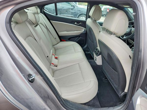 2023 GENESIS G70