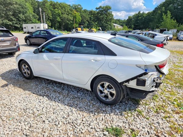 2021 HYUNDAI ELANTRA SE