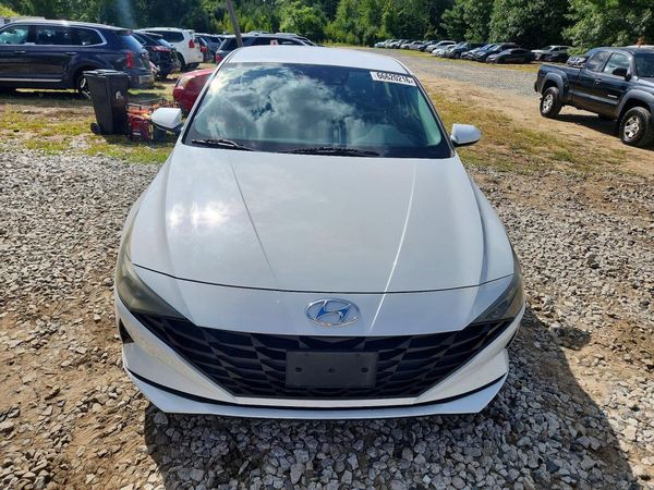 2021 HYUNDAI ELANTRA SE