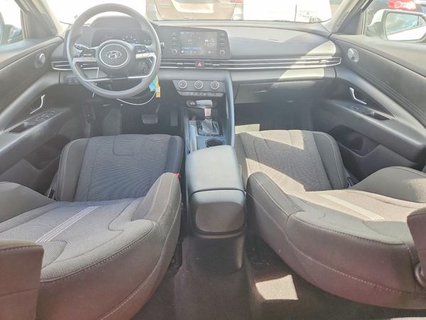 2021 HYUNDAI ELANTRA SE