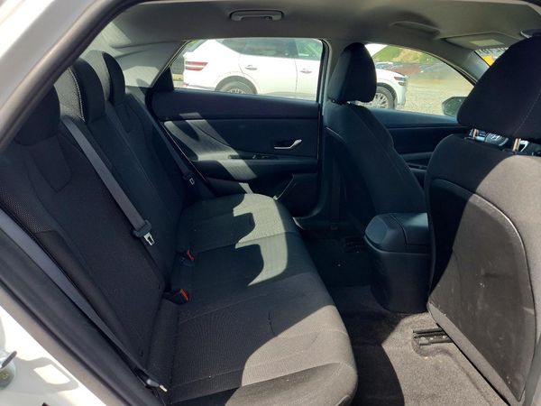 2021 HYUNDAI ELANTRA SE