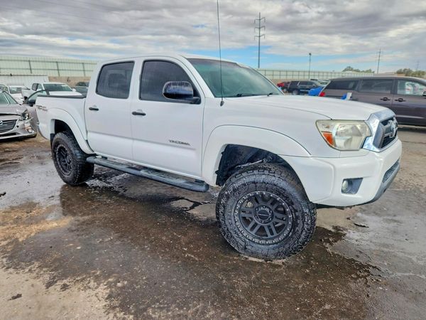 2015 TOYOTA TACOMA Delux Grade