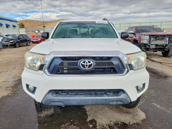 2015 TOYOTA TACOMA Delux Grade