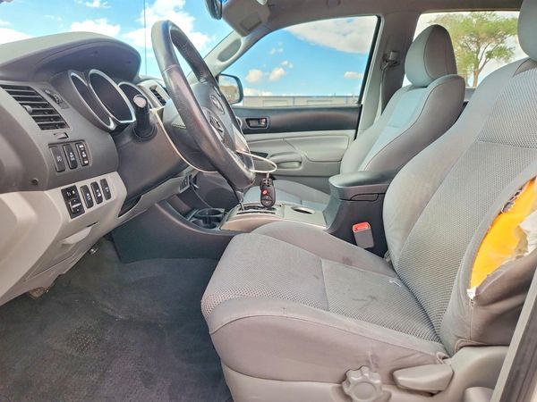 2015 TOYOTA TACOMA Delux Grade