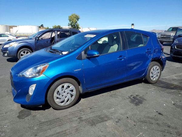 2016 TOYOTA PRIUS C ON