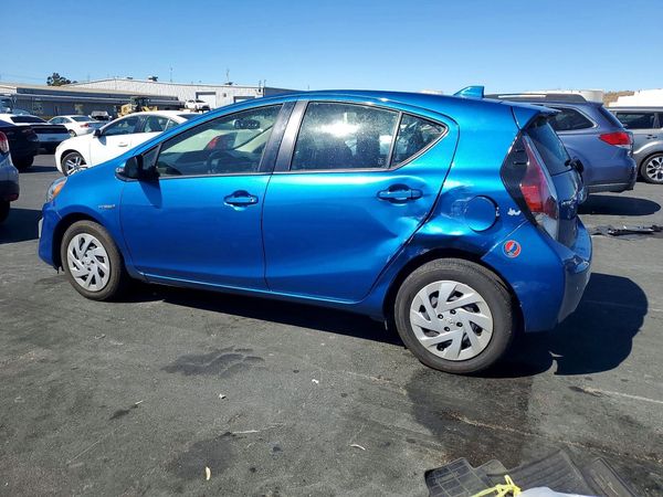 2016 TOYOTA PRIUS C ON