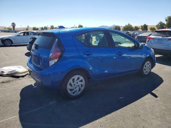 2016 TOYOTA PRIUS C ON