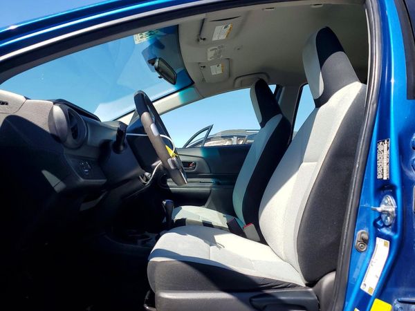 2016 TOYOTA PRIUS C ON