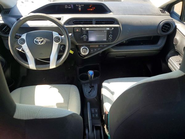 2016 TOYOTA PRIUS C ON