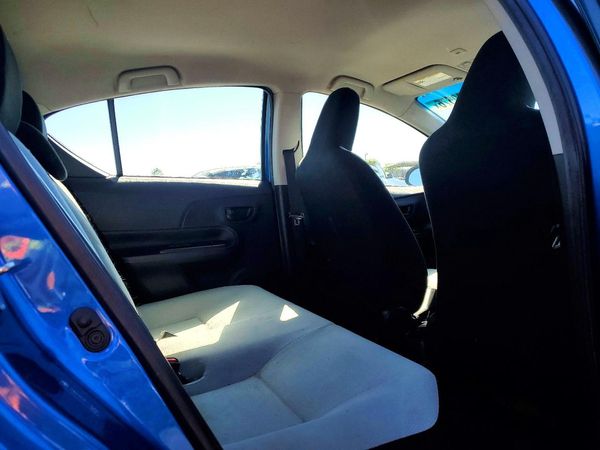 2016 TOYOTA PRIUS C ON
