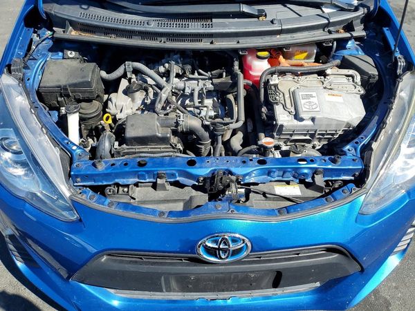 2016 TOYOTA PRIUS C ON
