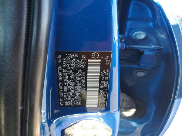 2016 TOYOTA PRIUS C ON