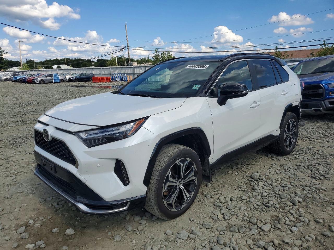 2025 TOYOTA RAV4 XSE Premium