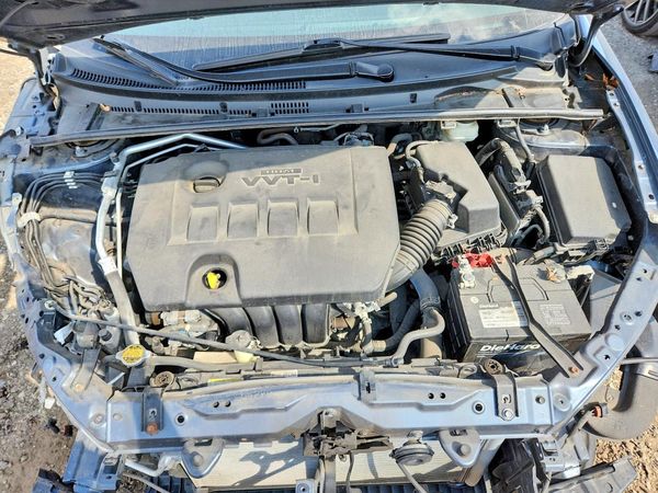 2016 TOYOTA COROLLA L/LE — Engine bay