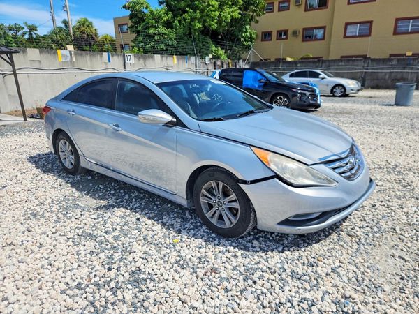 2014 HYUNDAI SONATA GLS/ GLS Popular