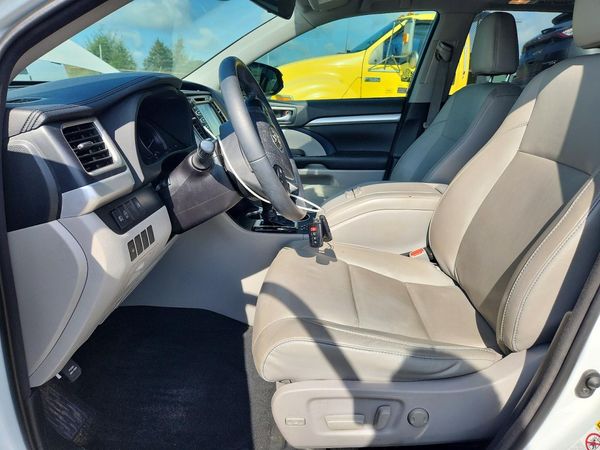 2018 TOYOTA HIGHLANDER