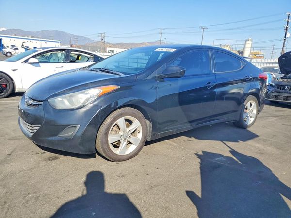 2013 HYUNDAI ELANTRA