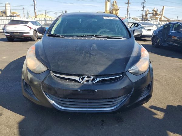 2013 HYUNDAI ELANTRA
