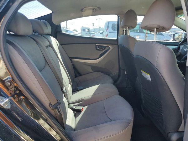 2013 HYUNDAI ELANTRA