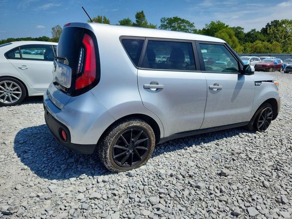 2019 KIA SOUL Base