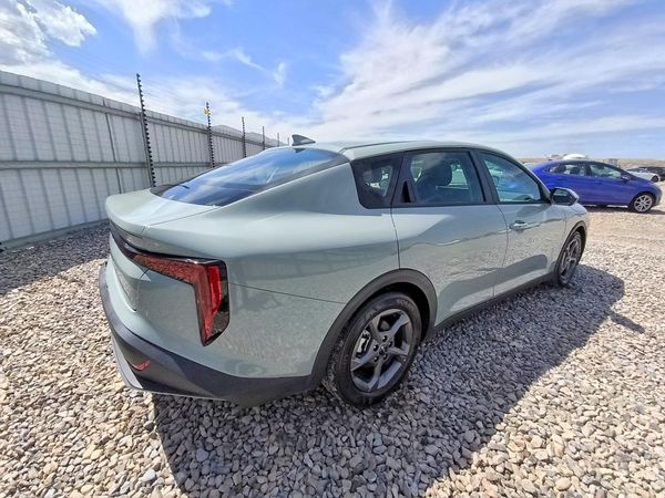 2026 KIA K4 LX, LXS