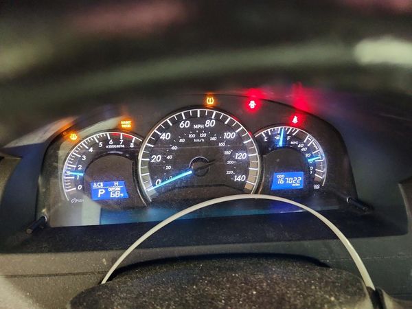 2012 TOYOTA CAMRY