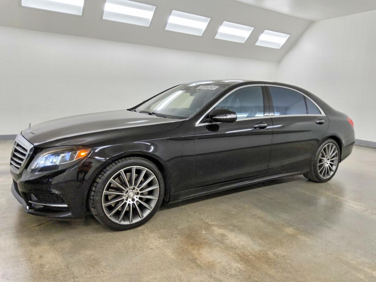 2015 MERCEDES-BENZ S S550 — Front 3/4
