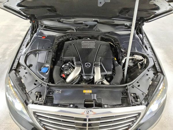 2015 MERCEDES-BENZ S S550 — Engine bay