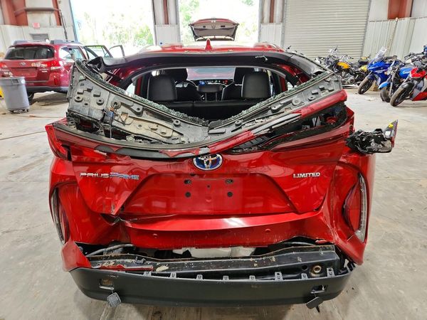 2022 TOYOTA PRIUS