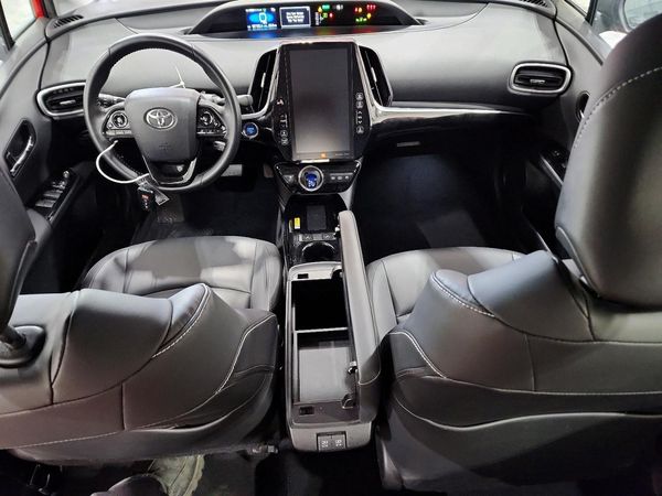 2022 TOYOTA PRIUS