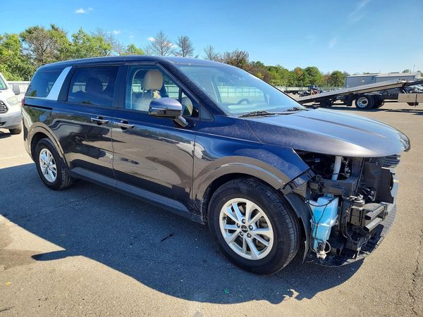 2024 KIA CARNIVAL LX, LX Seat Package