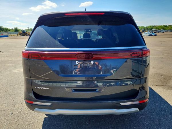 2024 KIA CARNIVAL LX, LX Seat Package