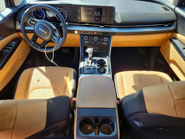 2024 KIA CARNIVAL LX, LX Seat Package