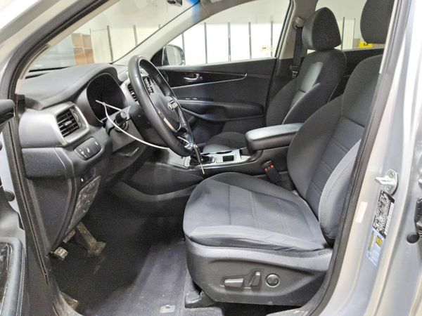 2019 KIA SORENTO L, LX, S